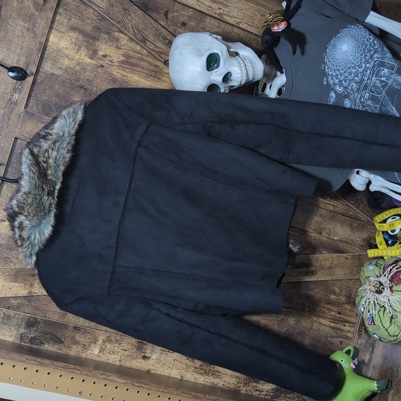 Vintage Y2K Steve Madden fur lined jacket. - Picture 4 of 4